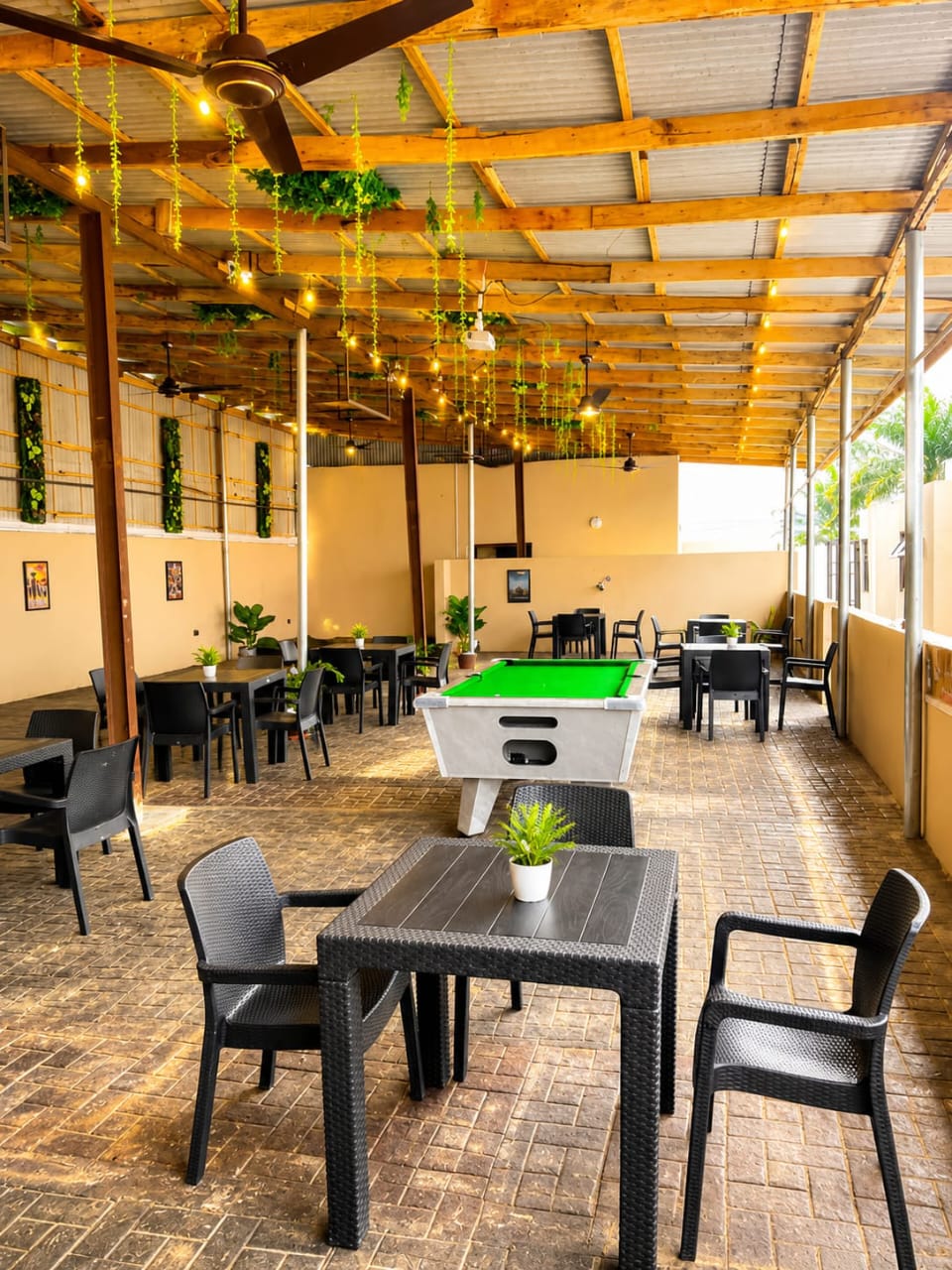 Outdoor lounge seating