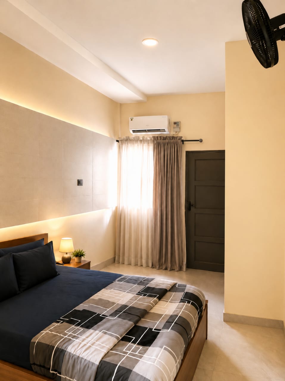 Standard Queen Room