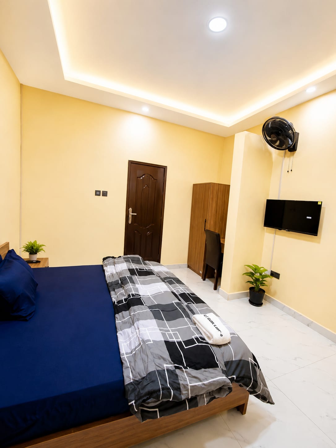 Upgrade Queen Room